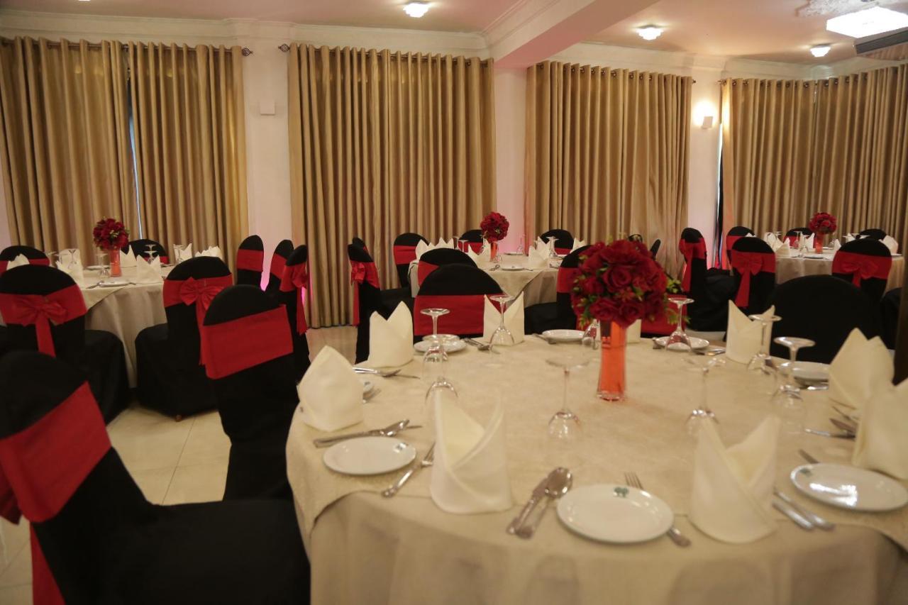 The Royal Mall Kandy Zewnętrze zdjęcie