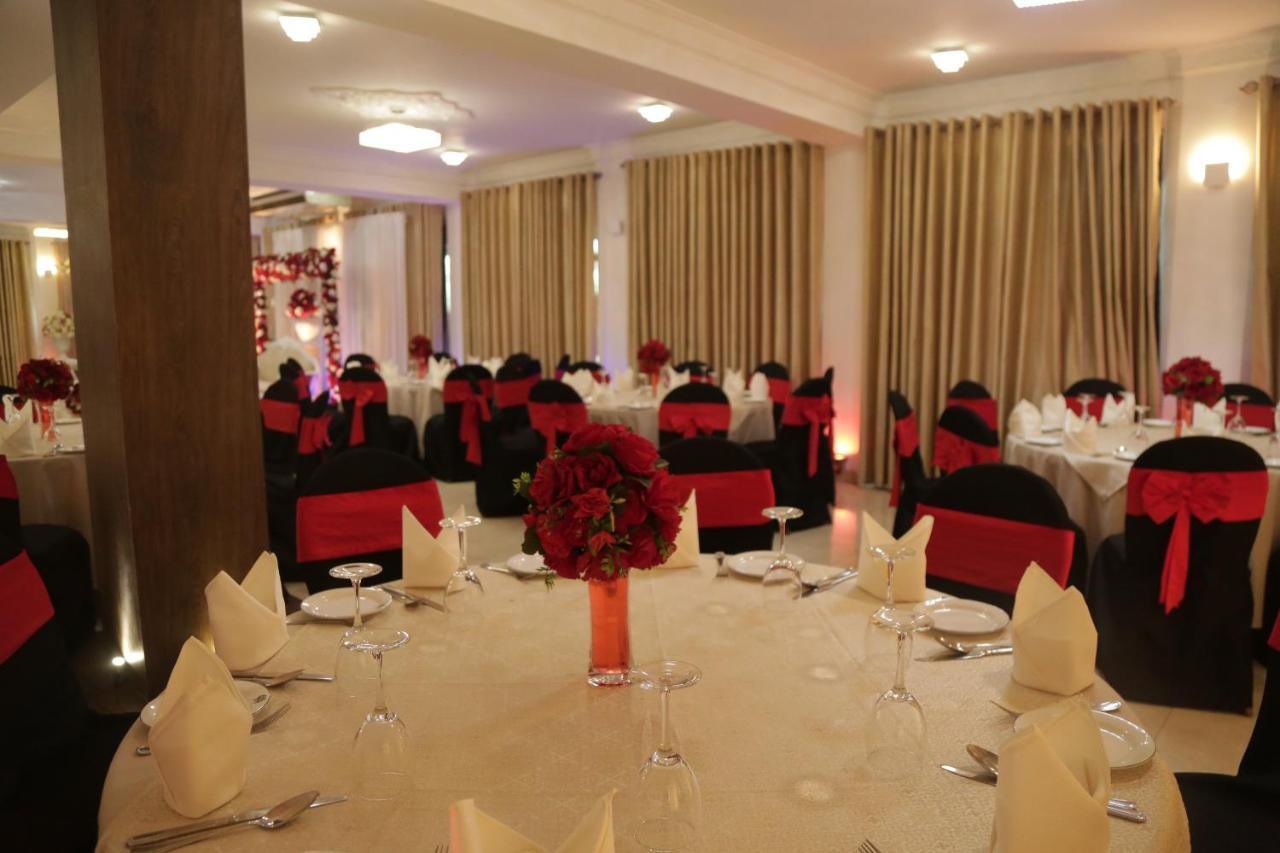 The Royal Mall Kandy Zewnętrze zdjęcie
